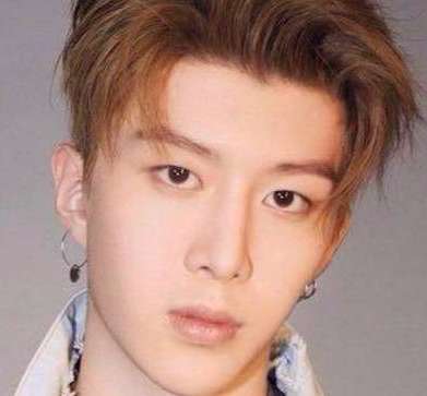 《偶像练习生》范丞丞首次在节目上回应身世争议