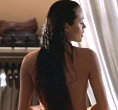 超性感！朱莉仍然是《古墓丽影》劳拉最经典扮演者