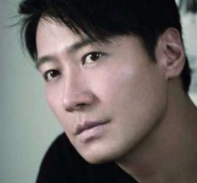 天王黎明疑当小三！新黎明嫂还勾搭过李治廷？