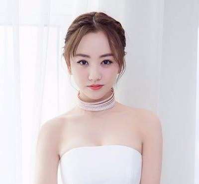 杨蓉整容妈不认,网友高呼还我佟腊月!!